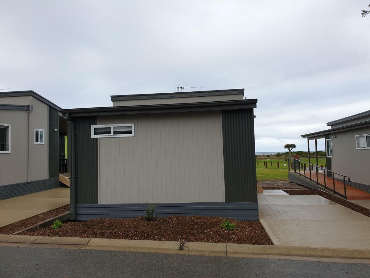 Nrma Victor Harbor Beachfront Holiday Park Exterior photo